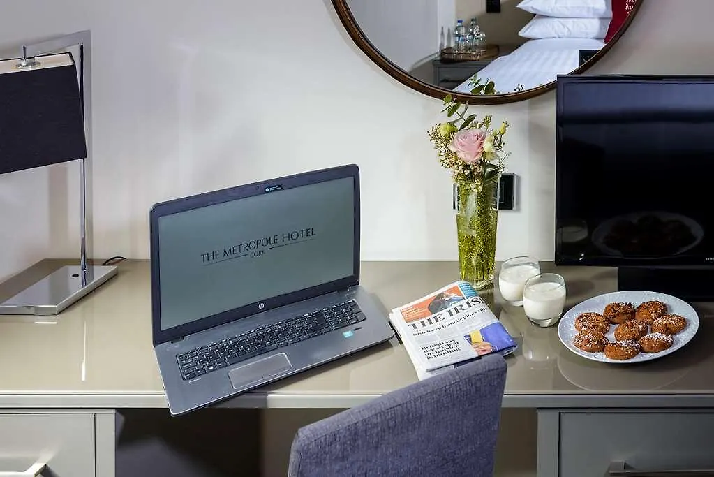 ****  The Metropole Hotel Корк Ирландия