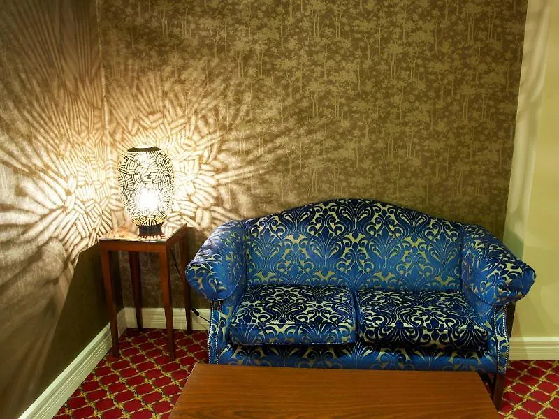 The Metropole Hotel Корк